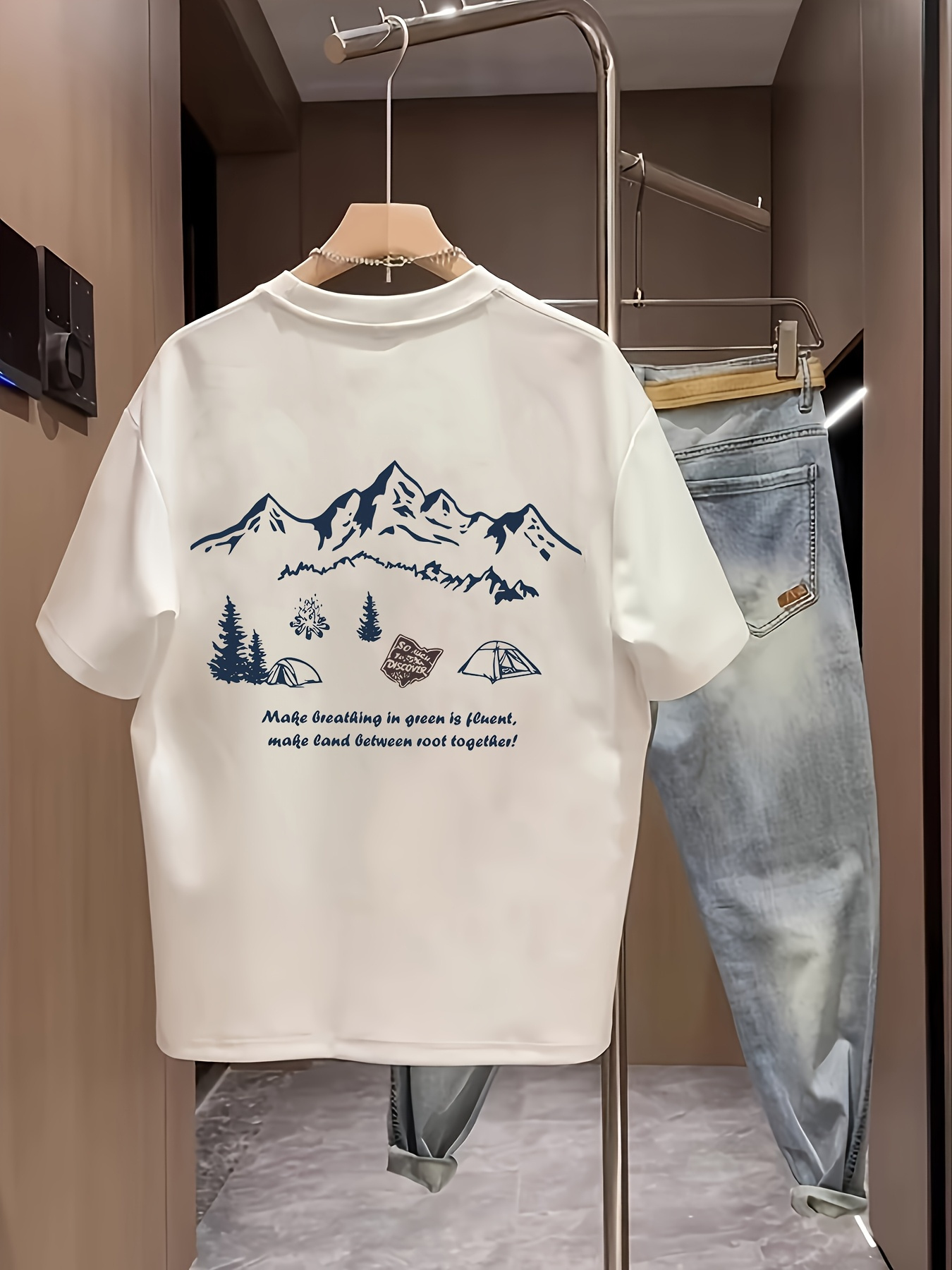 Outdoor Adventure Quotes Short - Herren-T-Shirt aus 100% Baumwolle mit Berglandschaftsdruck